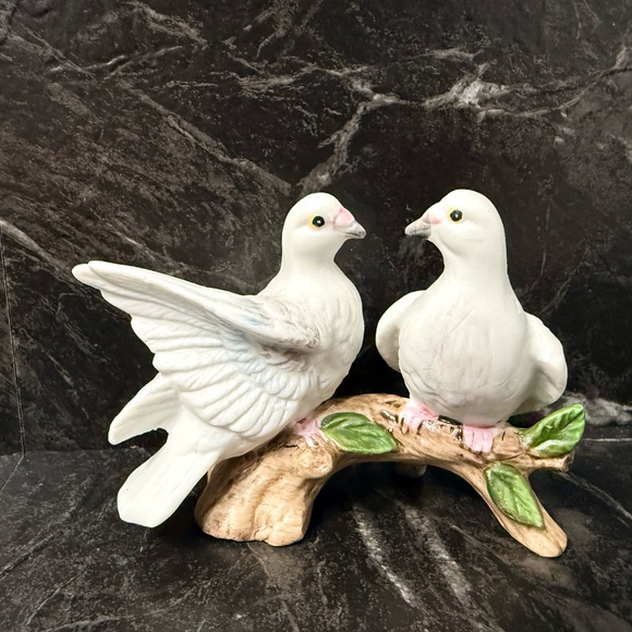 LEFTON Dove Figurines (Set of 4) - Picture 4 of 15